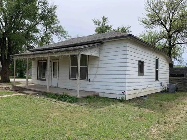 301 N Cedar St, Goddard, KS 67052