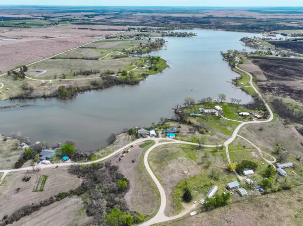 79 Eureka Lake Rd, Eureka, KS 67045