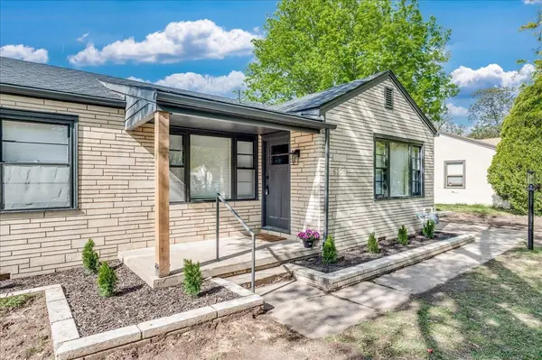 620 W 30th St S, Wichita, KS 67217