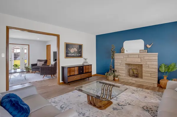 1208 Parkwood, Newton, KS 67114