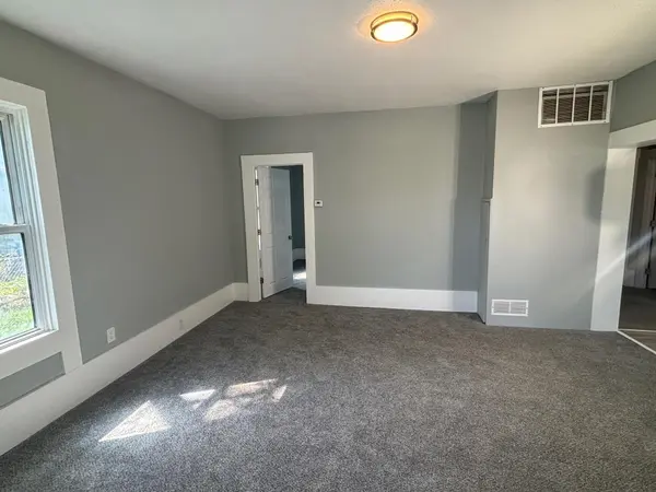 432 W Broadway, Newton, KS 67114