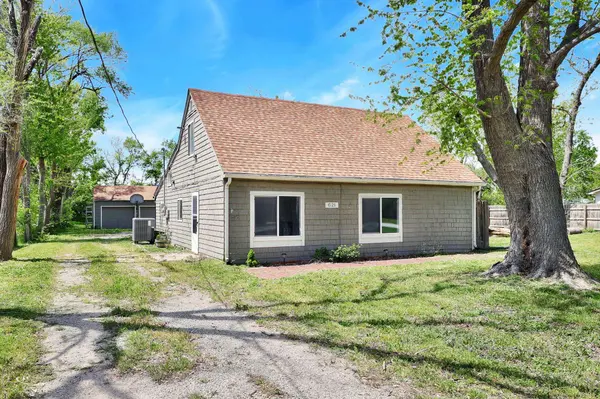 621 S Ruth Ave,  Andover,  KS 67002