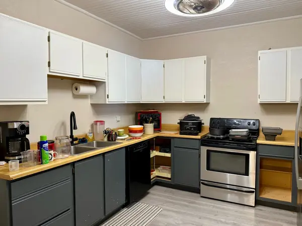 514 S Main St, Caldwell, KS 67022