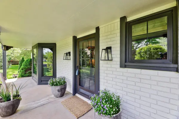 756 N Stagecoach Ct, Wichita, KS 67230