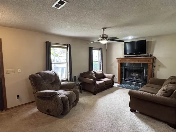 236 N Edwards Ave, Wichita, KS 67203