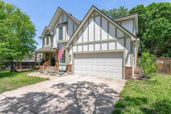 1536 S Creekside LN, Wichita, KS 67230-9716