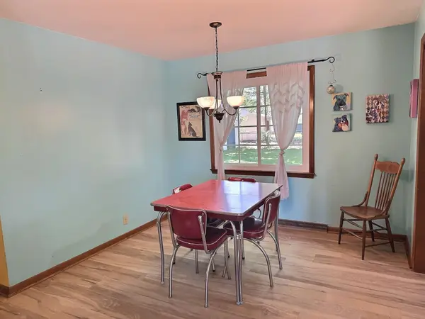 219 Countryside Dr, Hutchinson, KS 67502