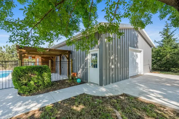 4221 S Dalton St, Derby, KS 67037
