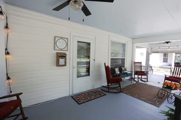 326 E 3rd, Newton, KS 67114