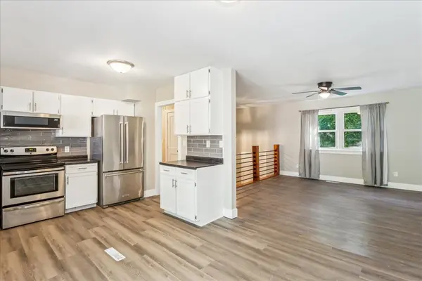 237 S Washington St, Belle Plaine, KS 67013