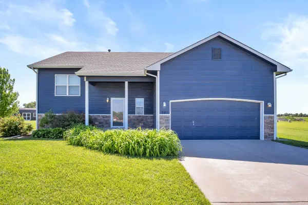 845 South Meadows Dr,  Hesston,  KS 67062