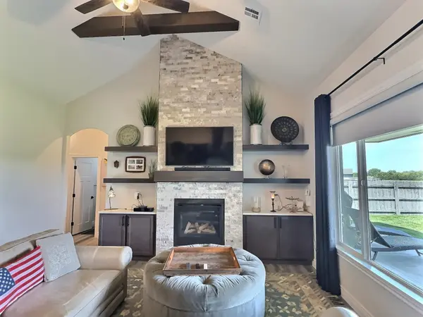 2536 S Spring Hollow St, Wichita, KS 67230