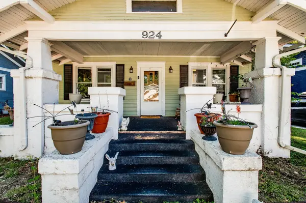 924 N Rutan St, Wichita, KS 67208