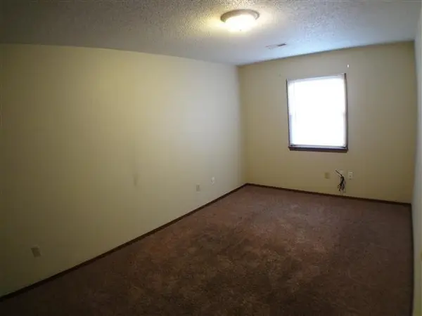306 N Baehr St, Wichita, KS 67212