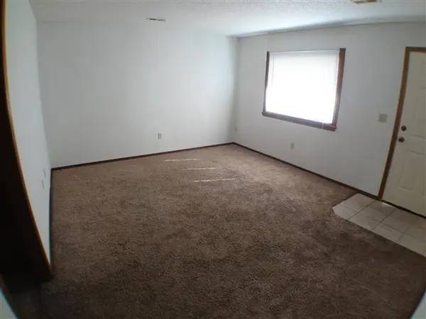 306 N Baehr St, Wichita, KS 67212