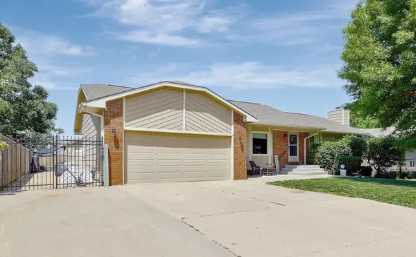 1113 N Ridgecrest, Derby, KS 67037