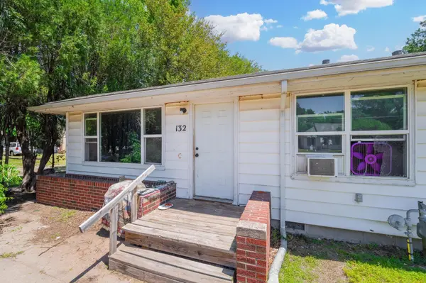 132 S Young St, Wichita, KS 67209