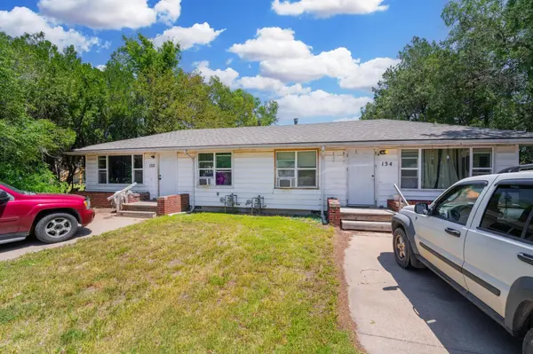 132 S Young St, Wichita, KS 67209