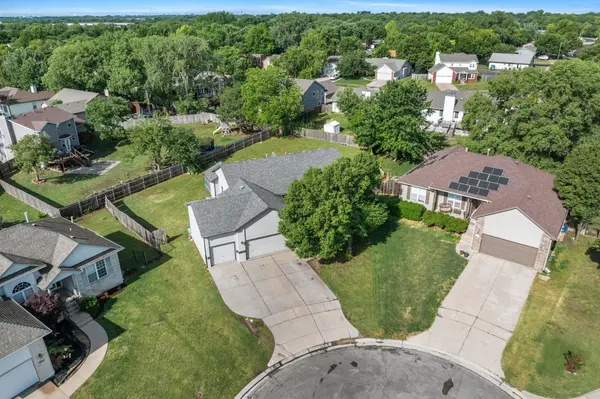 4359 N Rushwood Ct, Bel Aire, KS 67226