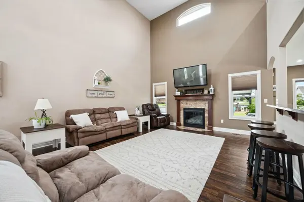 8827 N Red Cedar Ln, Park City, KS 67147