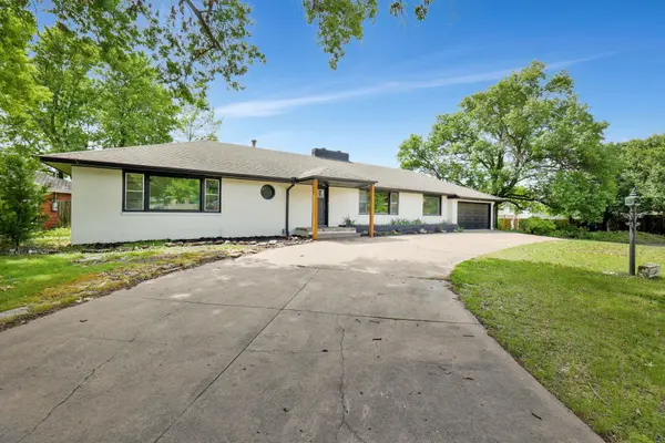 1181 N Pinecrest St, Wichita, KS 67208