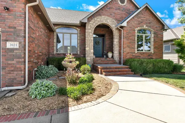 2021 S Triple Crown St, Wichita, KS 67230