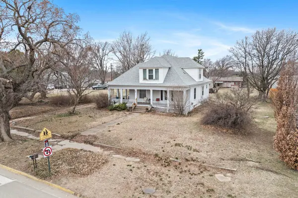 112 N Highland,  Conway Springs,  KS 67031
