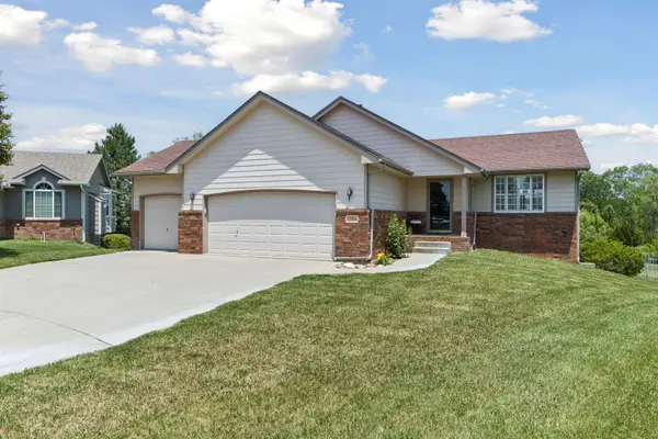 713 S Bedford Cir, Wichita, KS 67207