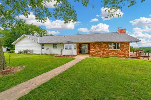 875 S Geuda Springs Rd, Geuda Springs, KS 67051