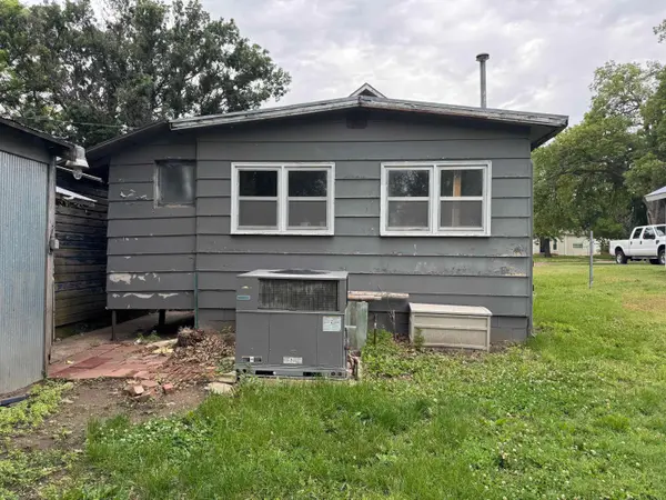 414 East Ave S, Lyons, KS 67554
