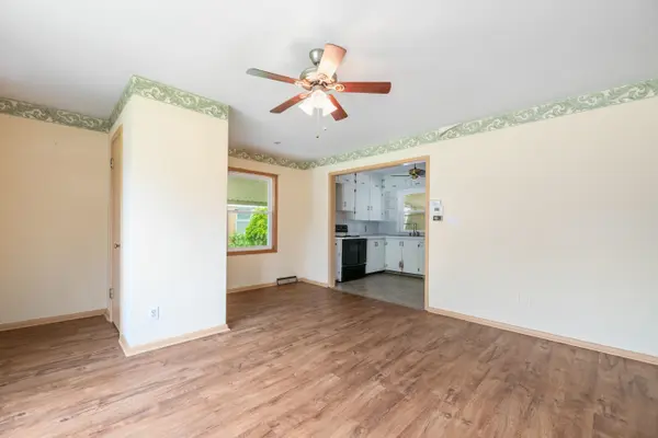 1820 S Pinecrest St, Wichita, KS 67218