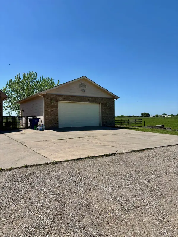 4343 S Greenwich Rd, Derby, KS 67037