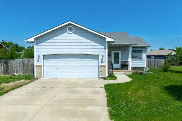 804 W Longview Ct, Valley Center, KS 67147