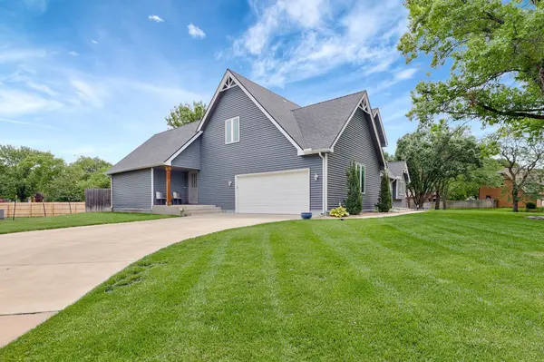7216 E Oxford St, Wichita, KS 67226
