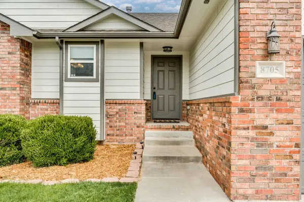 8705 W Conrey St, Wichita, KS 67205