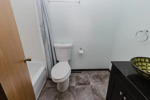 2221 N Bramblewood, Wichita, KS 67226
