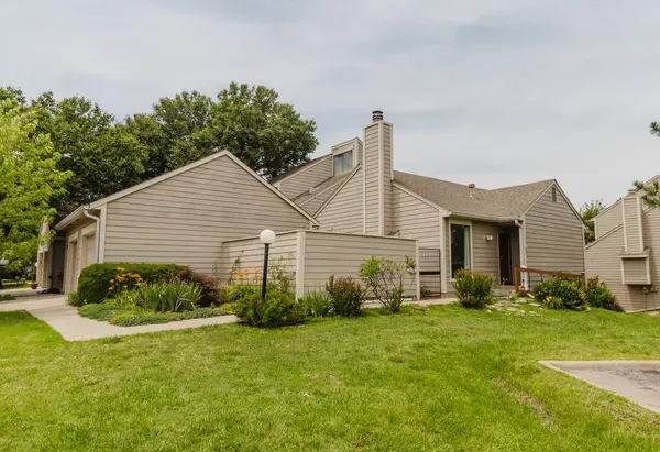 2221 N Bramblewood, Wichita, KS 67226