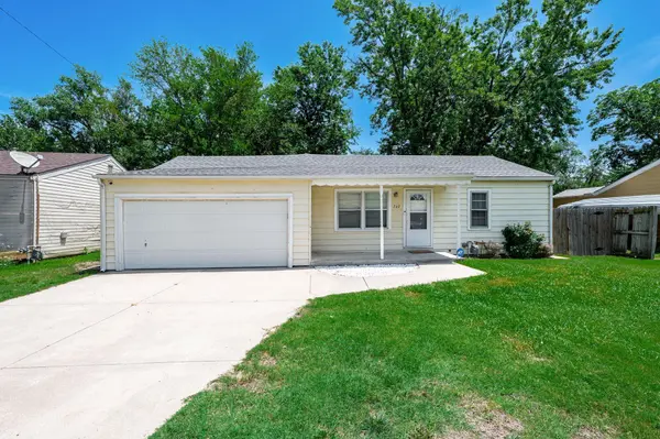 242 N Maynard,  Haysville,  KS 67060