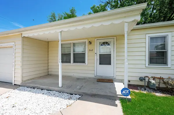242 N Maynard, Haysville, KS 67060