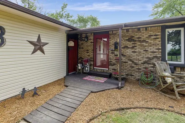 985 E 126th Ave N, Belle Plaine, KS 67013