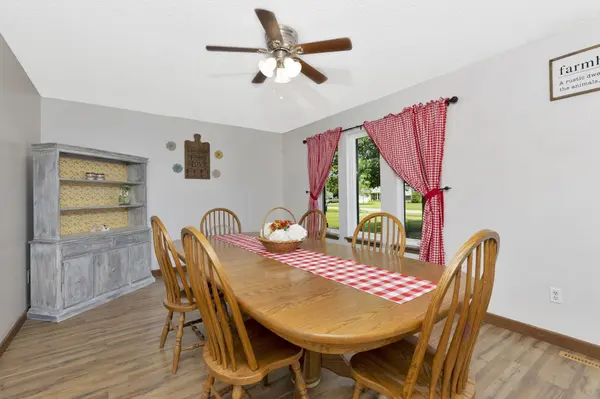 985 E 126th Ave N, Belle Plaine, KS 67013