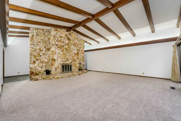 1500 Terrace Dr, Newton, KS 67114