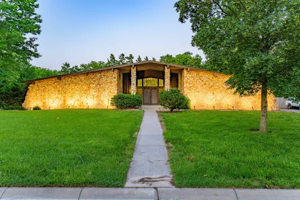 1500 Terrace Dr,  Newton,  KS 67114