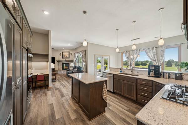924 E Chukker Ln, Haysville, KS 67060