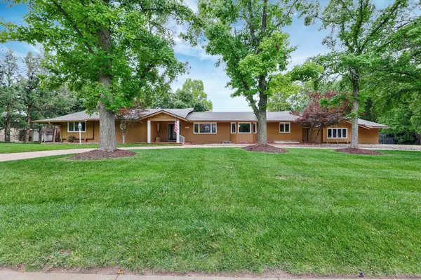 8401 E Tipperary, Wichita, KS 67206