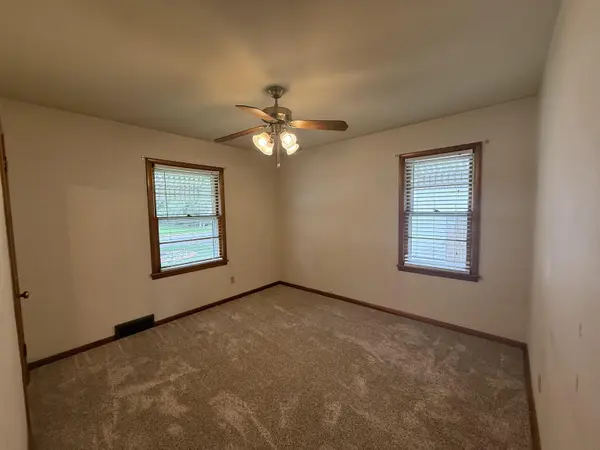 415 W Spring Dr., Haysville, KS 67060
