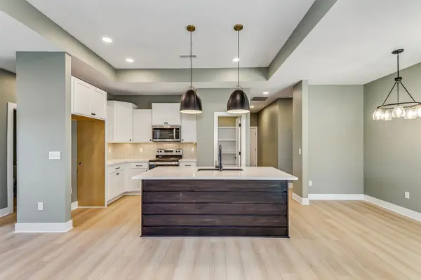 1430 N Emerald Valley Drive, Mulvane, KS 67110