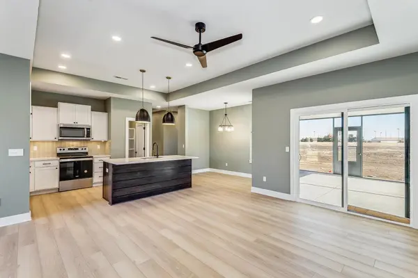 1430 N Emerald Valley Drive, Mulvane, KS 67110