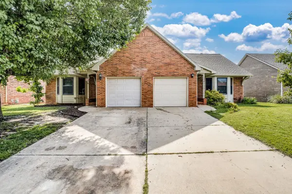 1826 S Stacey St, Wichita, KS 67207