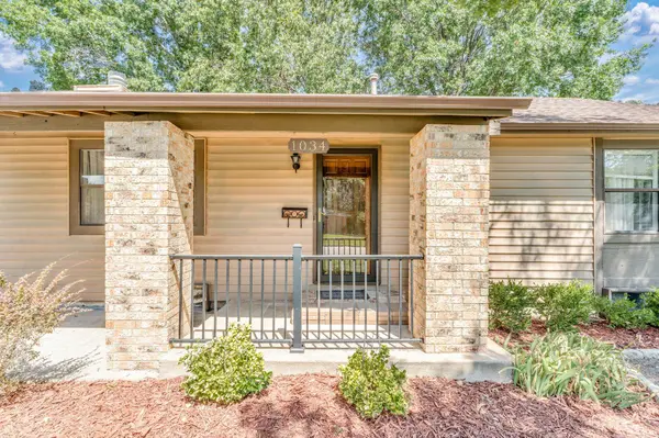 1034 S Dalton Dr, Wichita, KS 67207